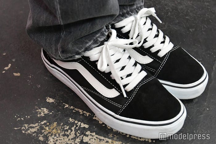 河北麻友子の足元(C)モデルプレス