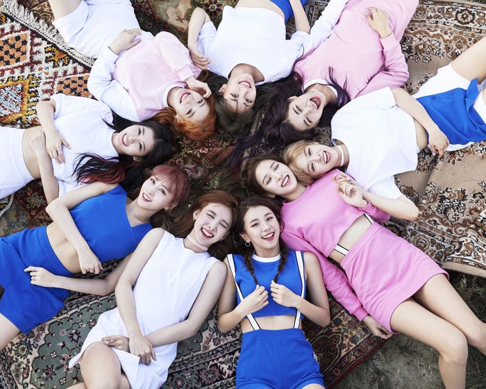 TWICE(提供写真)