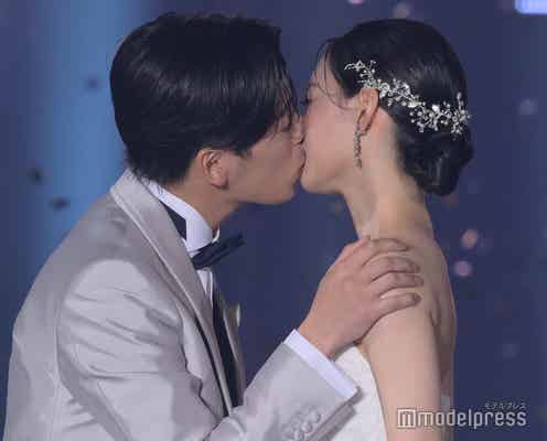電撃結婚発表のなこなこカップル、プロポーズは11月1日・バラ108本プレゼント「素敵過ぎてお互い号泣」理想の結婚生活・活動一時休止への反響に本音も【TGC 2024 S/S】