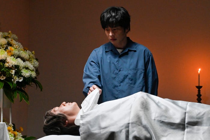 田中圭、井浦新(C)テレビ朝日