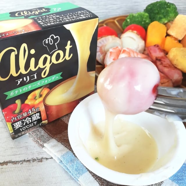 ディップしたカルディのアリゴとパッケージ