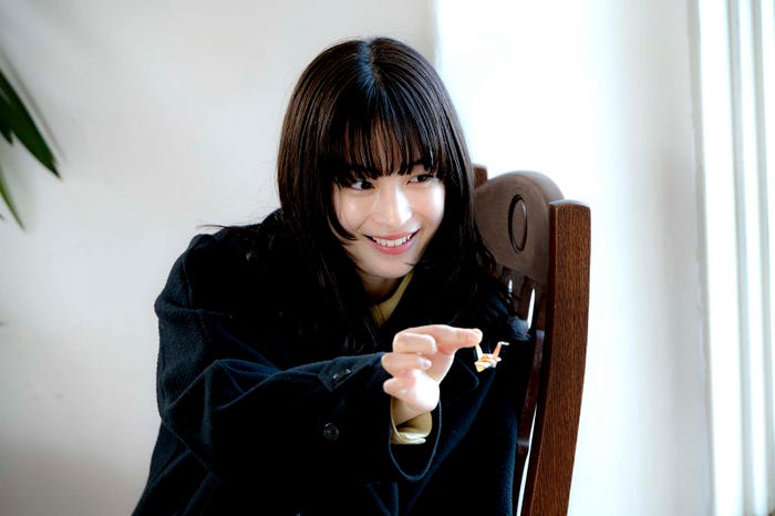 広瀬すず/「夕暮れに、手をつなぐ」第7話より(C)TBS