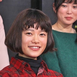 志尊淳、杉咲花の座長ぶりを絶賛「花ちゃんはみんなを笑顔にする」