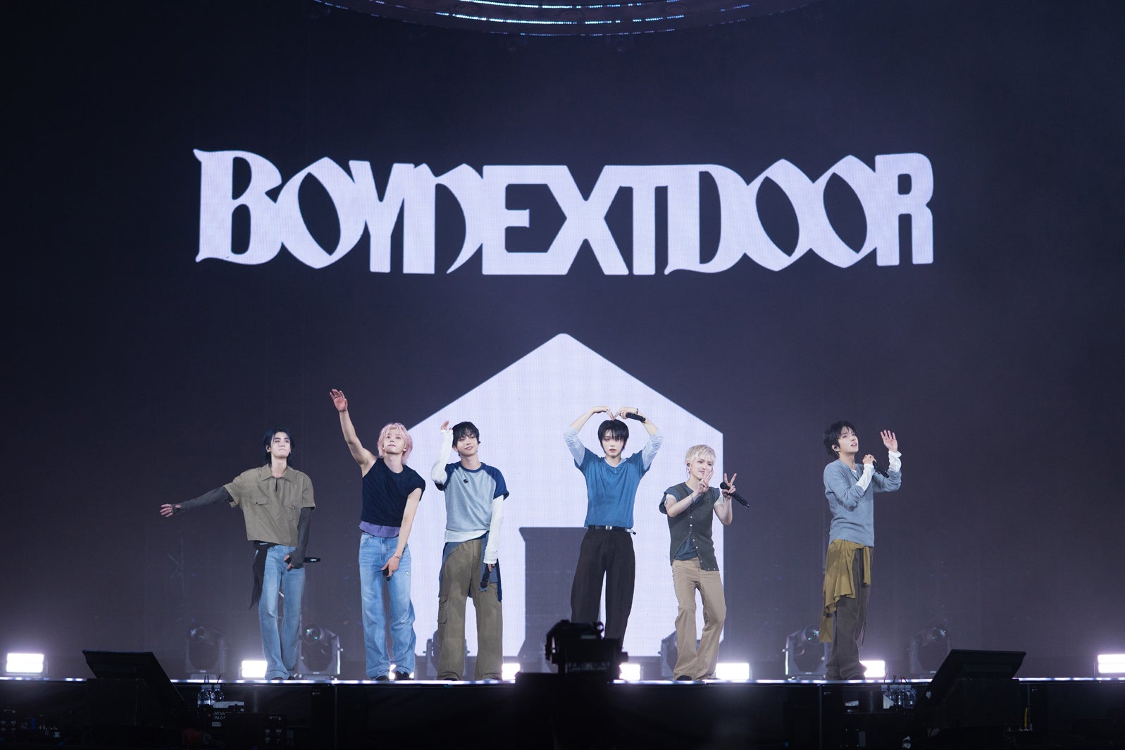 BOYNEXTDOOR、“全員参加”アルバム制作でメンバーが「家族のような関係に」デビュー3周年でONEDOORにお願いも【「HOME」ショーケース】