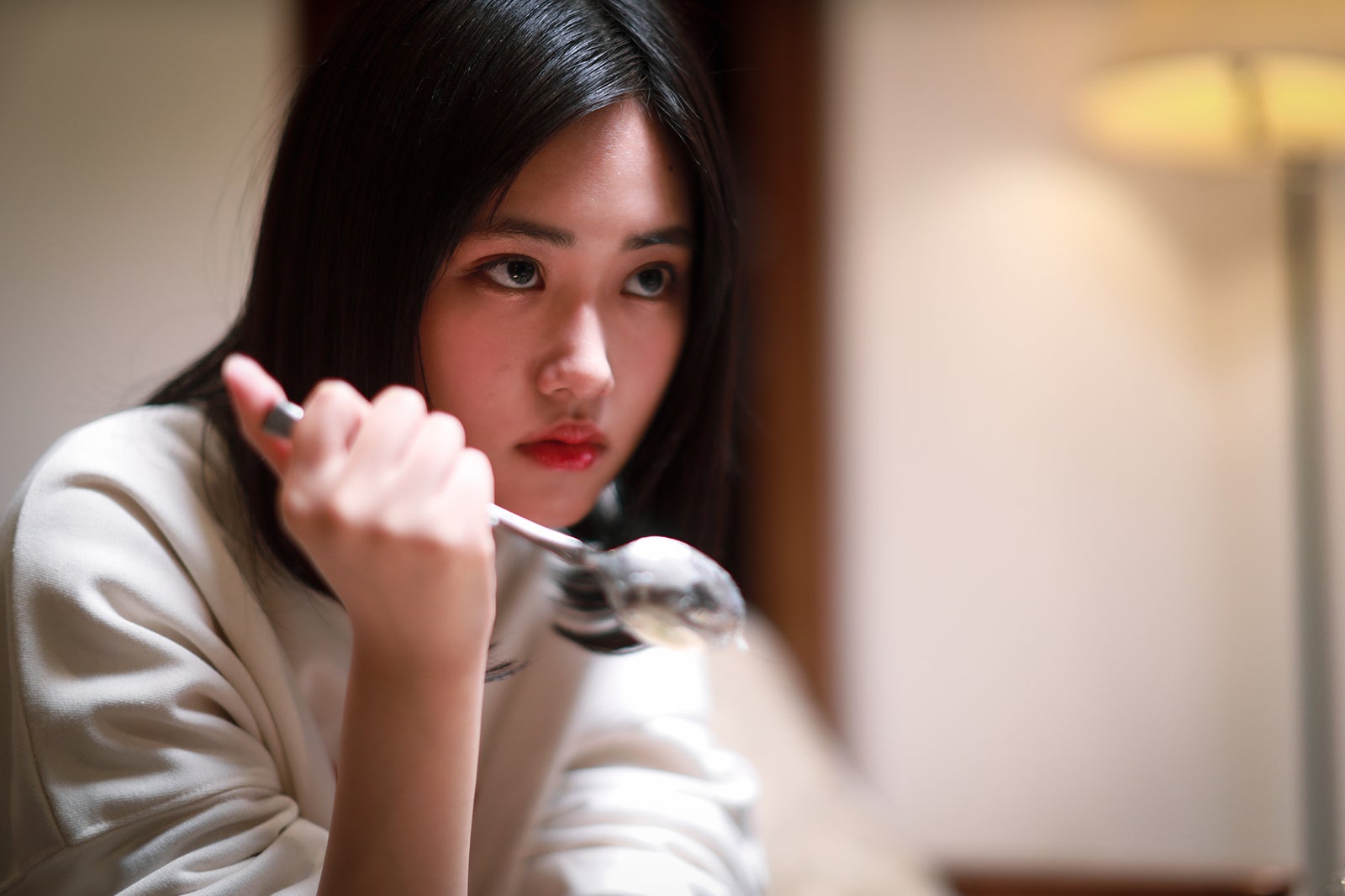 原菜乃華「泥濘の食卓」第4話より（C）テレビ朝日