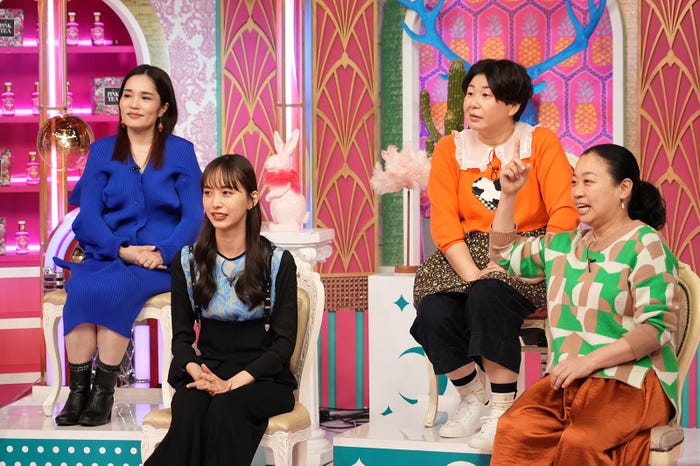 (前列左から)井桁弘恵、いとうあさこ(後列左から)平野ノラ、大島美幸(C)日本テレビ