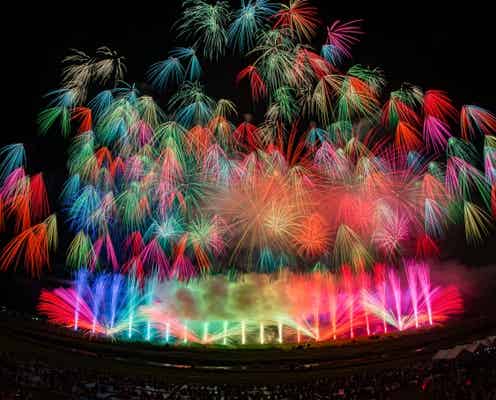 「三陸花火大会」花火10000発超を打ち上げ、フードビレッジやアーティストライブも