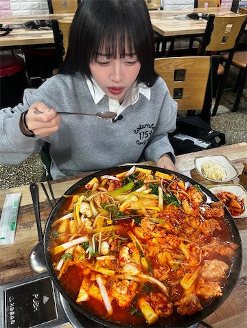 韓国で「大食い」YouTube収益化停止の波紋、日本でも警戒…いま考える"大食い番組"のあり方