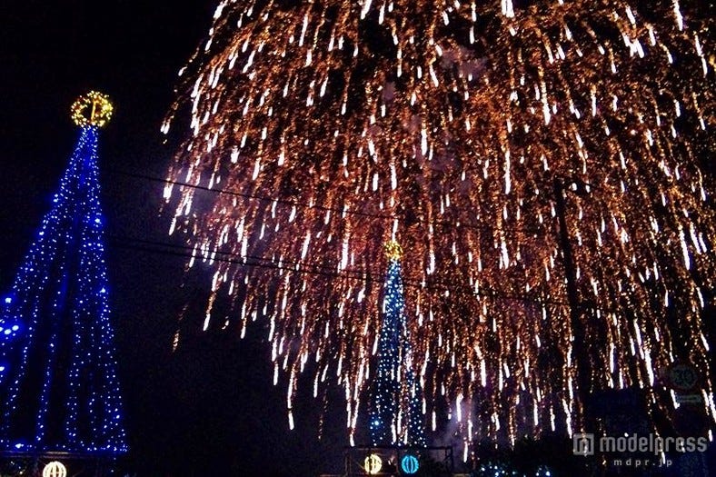 Xmasシーズンの伊豆で花火&キャンドルイベントが開催