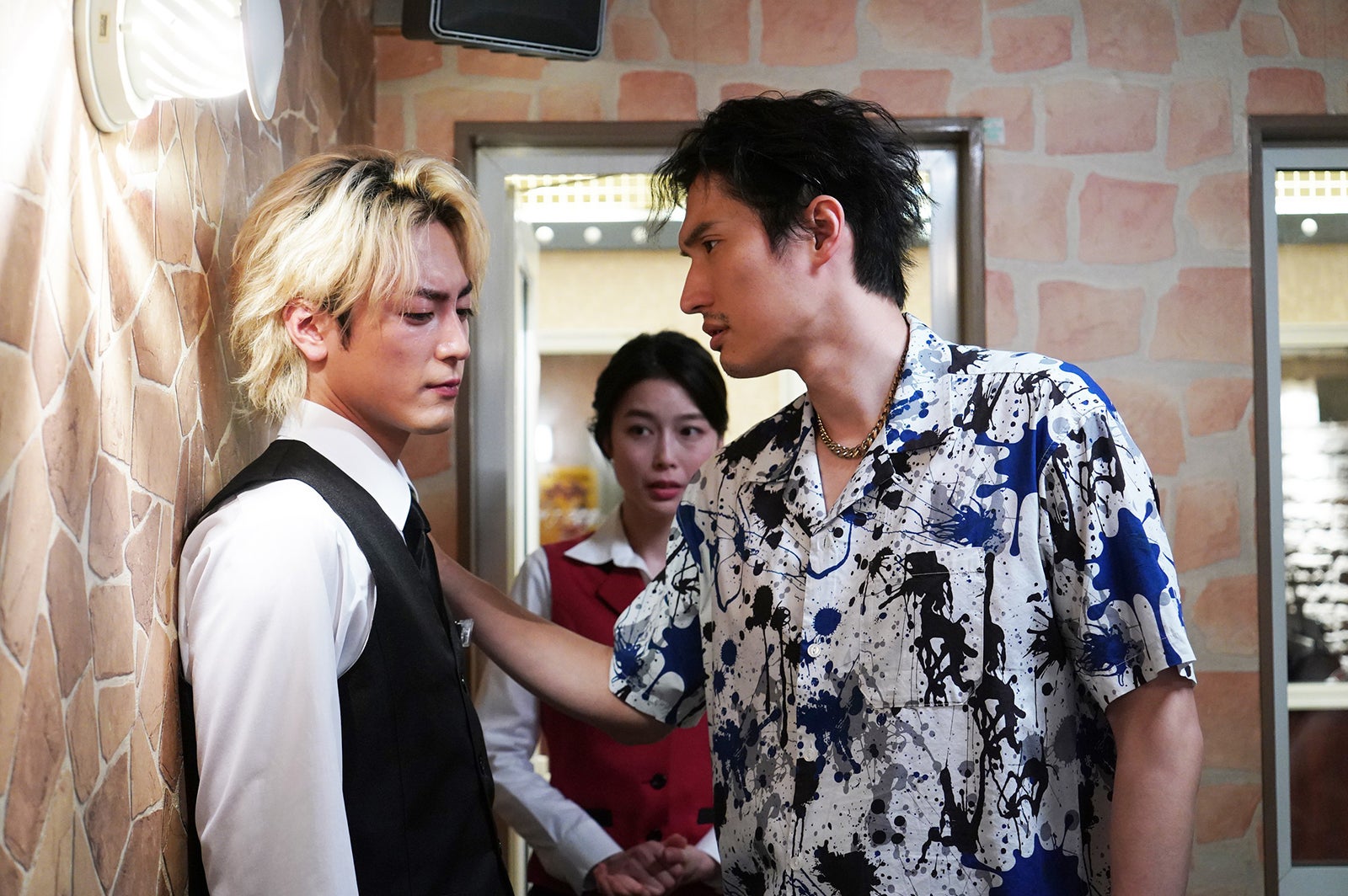 （左）間宮祥太朗／「ナンバMG5」第9話より（C）フジテレビ