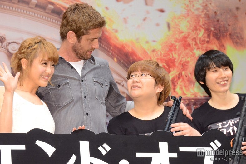 （左から）鈴木奈々、ジェラルド・バトラー、近藤春菜、箕輪はるか