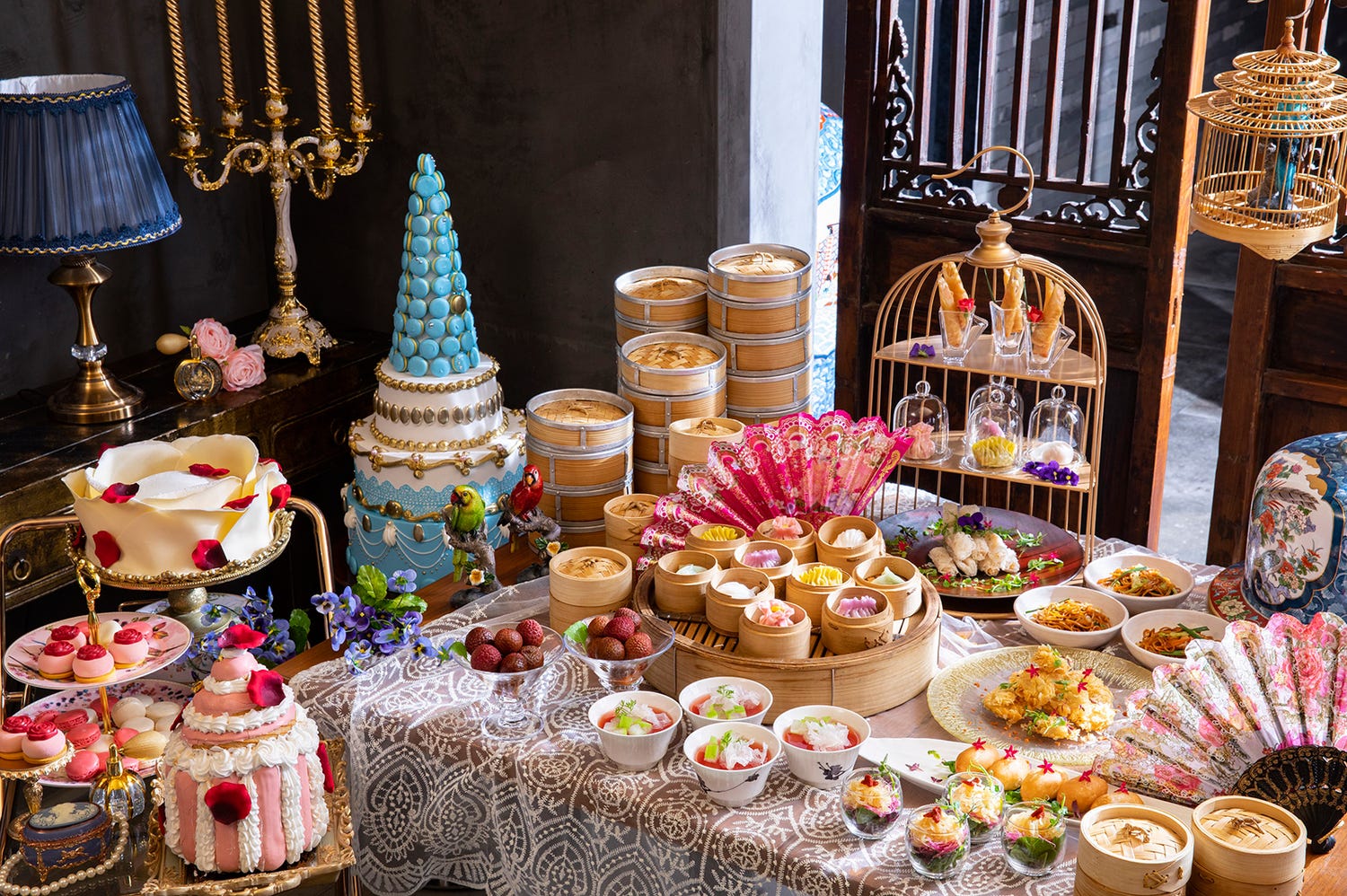 ヒルトン東京、楊貴妃とマリー・アントワネット着想の点心&スイーツランチ登場