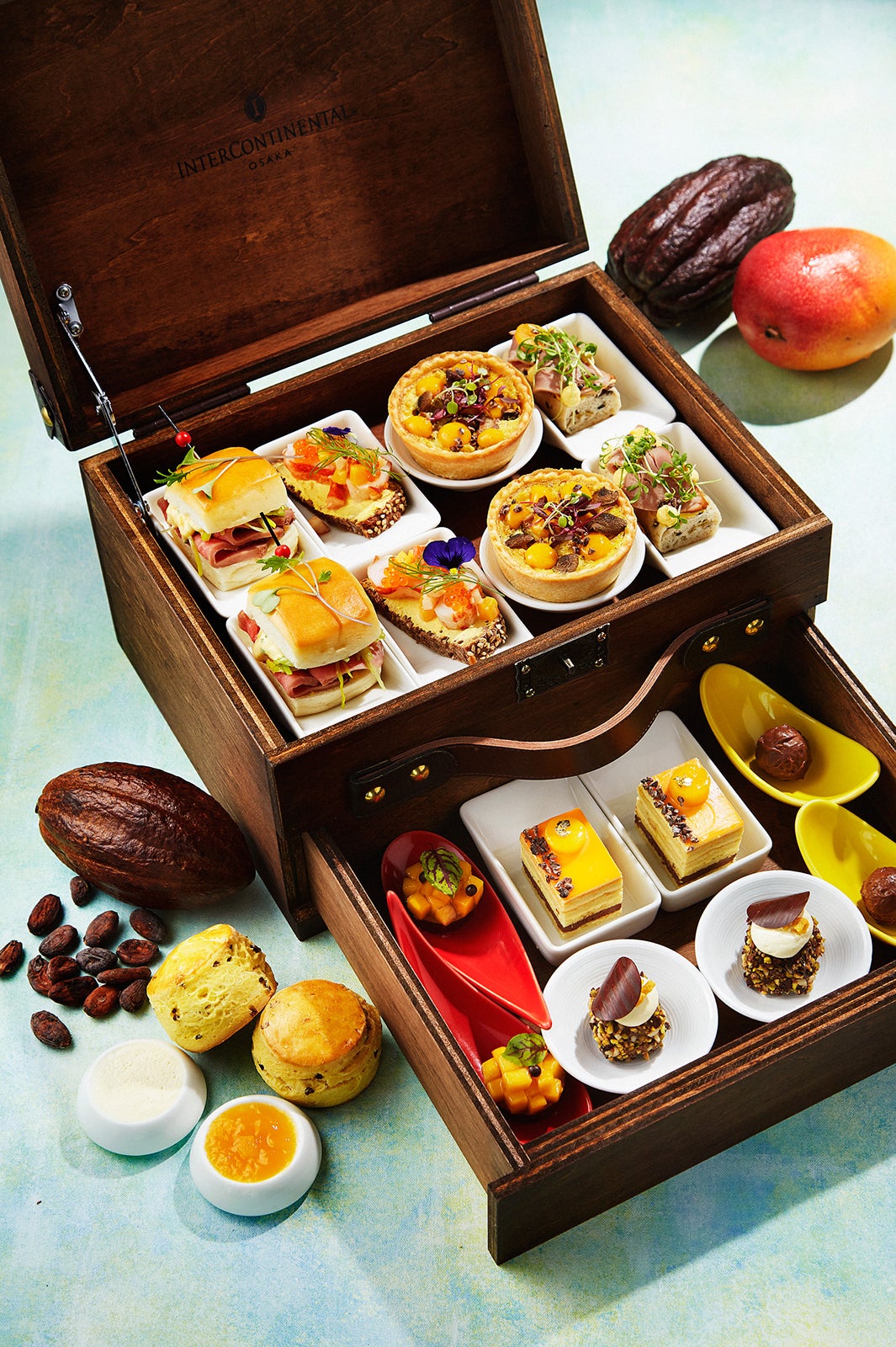 マンゴー＆カカオアフタヌーンティー（ラウンジ3-60）／画像提供：インターコンチネンタルホテル大阪