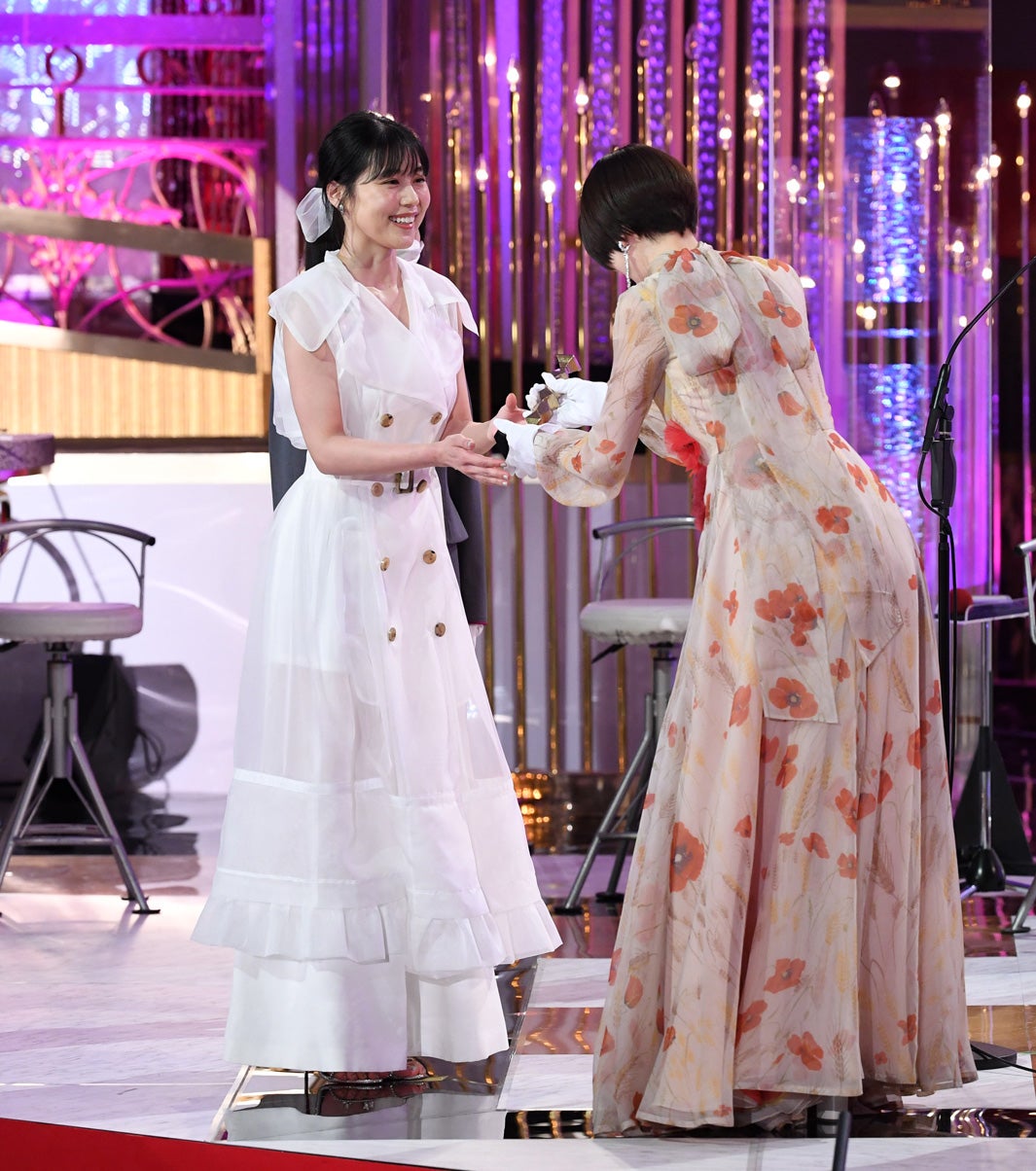 有村架純、長澤まさみ（C）東京写真記者協会