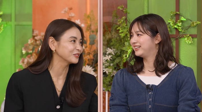 滝沢眞規子、新川優愛(C)AbemaTV,Inc.