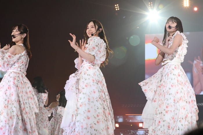 乃木坂46(C)Rakuten GirlsAward 2023 S/S