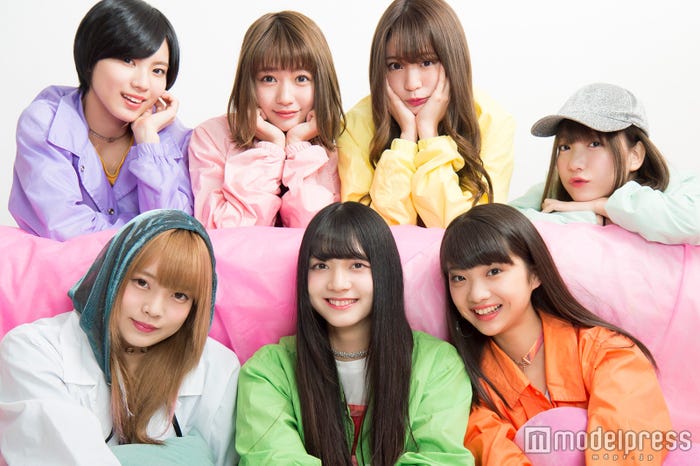 (前列左から)水無瀬ゆき、山口はのん、山下彩耶(後列左から)小林れい、荻野可鈴、志田友美、京佳 (C)モデルプレス