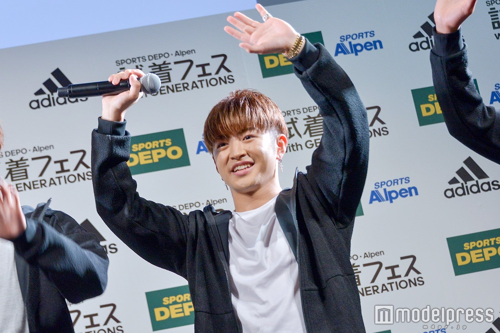 佐野玲於 （C）モデルプレス