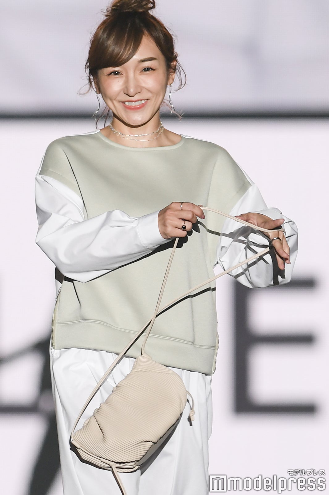 加護亜依（C）モデルプレス