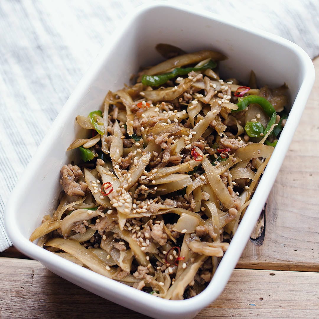 【作り置き】旨味凝縮！ごぼうと舞茸のそぼろきんぴら