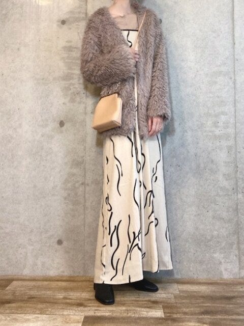 カーディガン　コーデ　秋