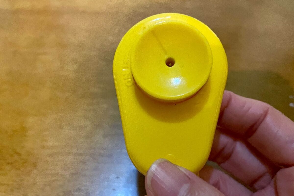 たまごのプッチン穴あけ器