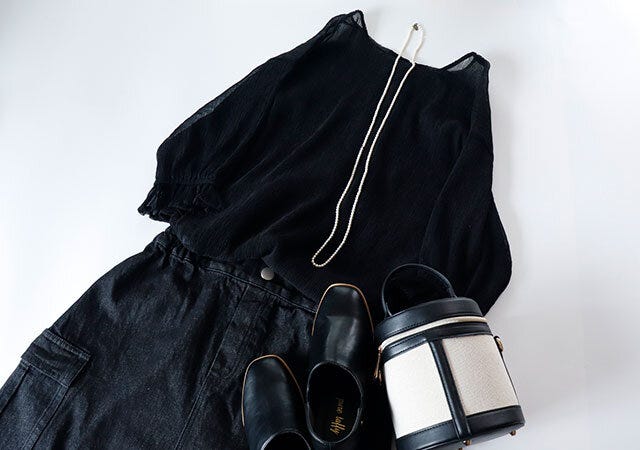 しまむら　セールスボトムス　デニムカーゴ　コーデ