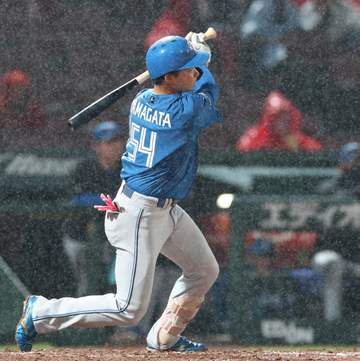 日本ハム 全9投手起用で雨中の5時間超え激戦制す 延長12回に山県がV打 25打席目での今季初安打で決めた