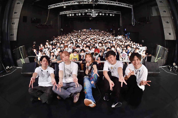 (中央)森七菜/photo:田中紀彦 (提供写真)