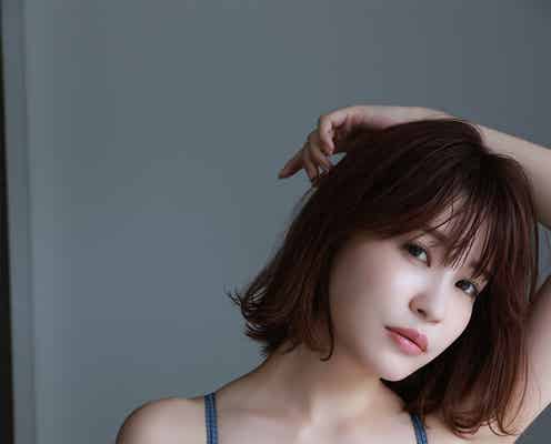 岸明日香、セクシーなランジェリー姿披露“女神”級のカットに