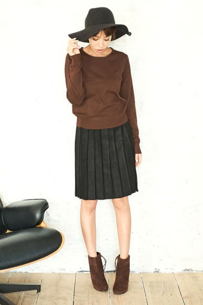 プリーツミドル丈ひざ丈フレアスカート「Re:EDIT by GALSTAR」1,698円（税込）／画像提供：Re:EDIT by GALSTAR