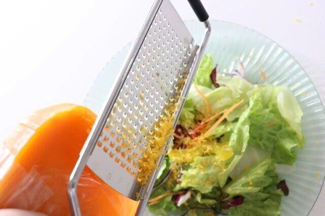 ダイソー　ステンレスチーズグレーター