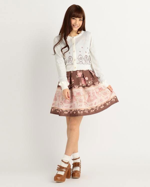 刺繍カーディガン「LIZ LISA」7,452円(税込)/画像提供:Tokyo Kawaii Life