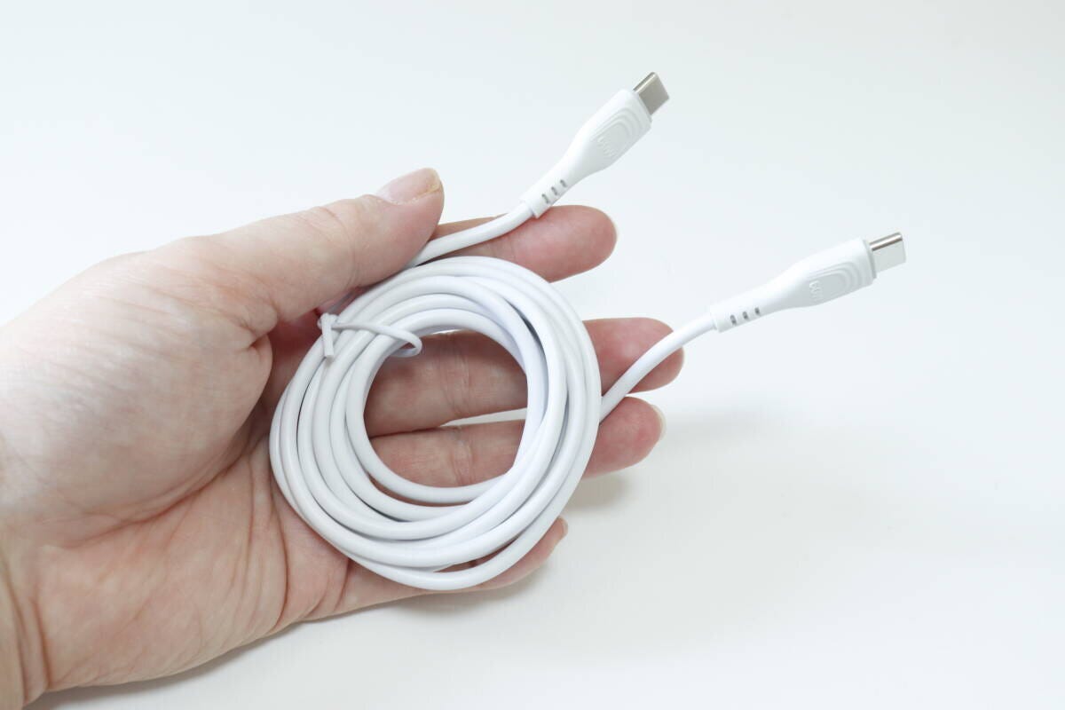 ダイソーのPD対応超速充電　TYPE-Cケーブル60W（2m）