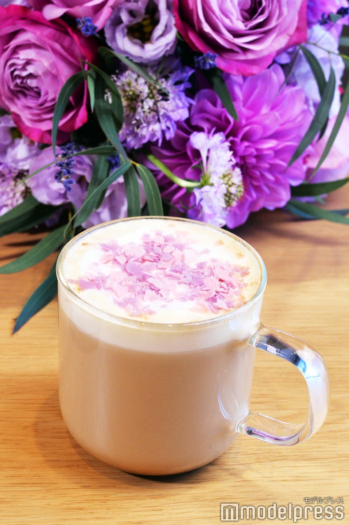 ロイヤル アール グレイ ブーケ & ティー ラテ(C)モデルプレス