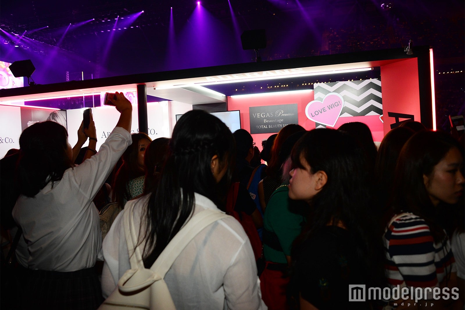 GENKINGが登場したブースの様子（C）モデルプレス