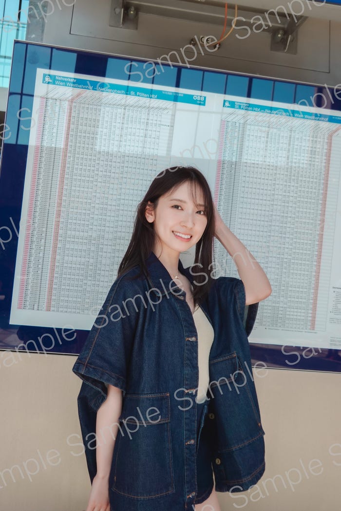 みくふぉと in オーストリア 特製クリアファイル絵柄(提供写真)