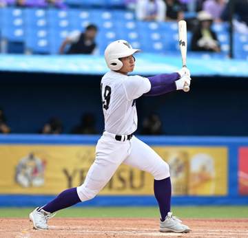 関東第一 サブロー監督の次男・魁星が代打で安打 大会前はラインで質問攻め「お父さんみたいな1本が出せるように」