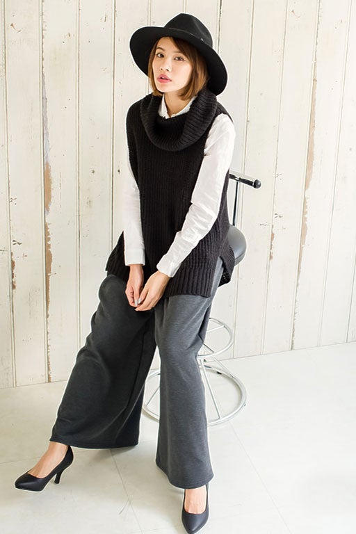 タートルノースリーブニットトップス「Re:EDIT by GALSTAR」2,298円（税込）／画像提供：Re:EDIT by GALSTAR