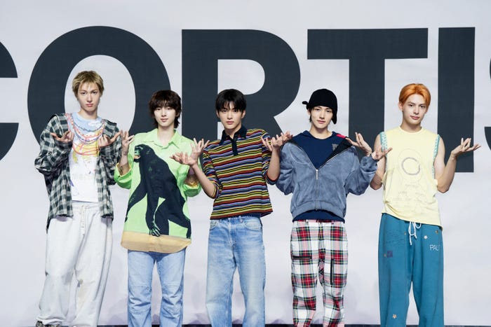CORTIS(コルティス)/(左から)MARTIN(マーティン)、JUHOON(ジュフン)、KEONHO(ゴンホ)、SEONGHYEON(ソンヒョン)、JAMES(ジェームス)(P)&(C)BIGHIT MUSIC