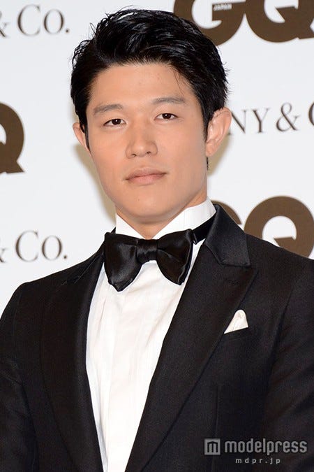 鈴木亮平(C)モデルプレス