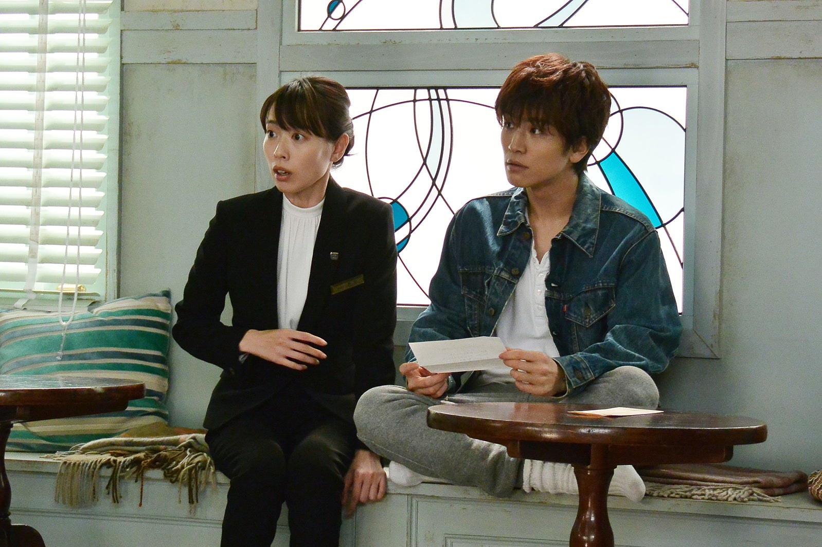 戸田恵梨香、岩田剛典／「崖っぷちホテル！」第7話より（C）日本テレビ