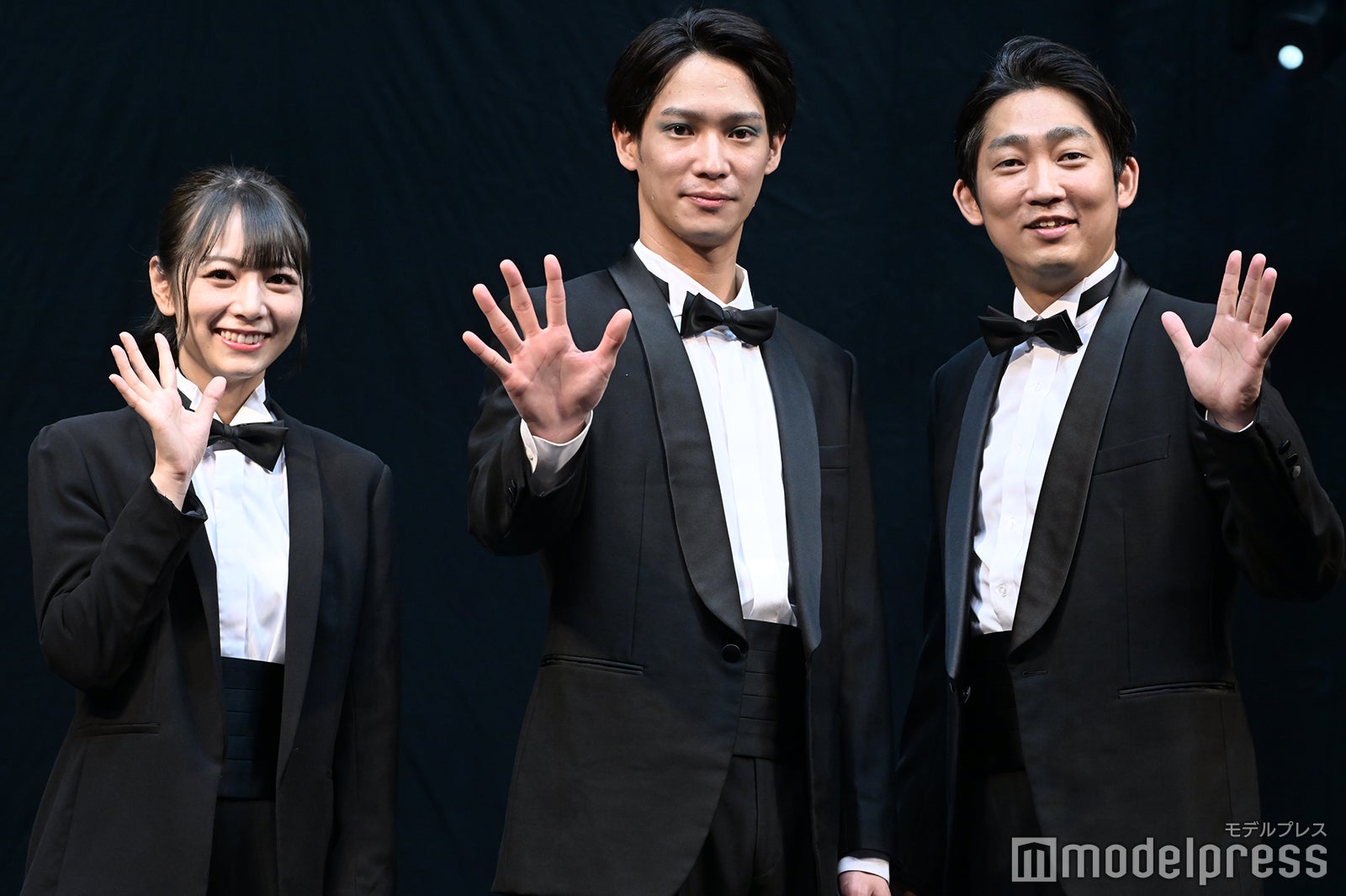 北野日奈子、味方良介、石田明（C）モデルプレス