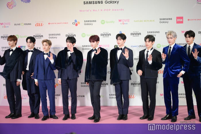 ZEROBASEONE(左から)キム・ギュビン、キム・ジウン、ソク・マシュー、ハン・ユジン、ジャン・ハオ、ソン・ハンビン、キム・テレ、リッキー、パク・ゴヌク(C)モデルプレス