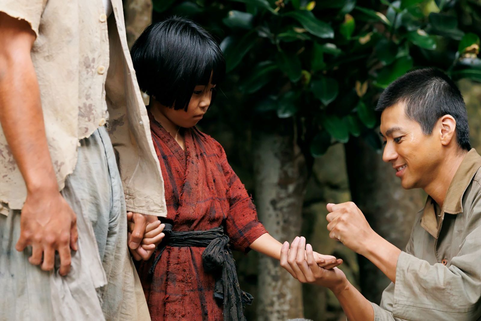 場面写真（C）2025「木の上の軍隊」製作委員会