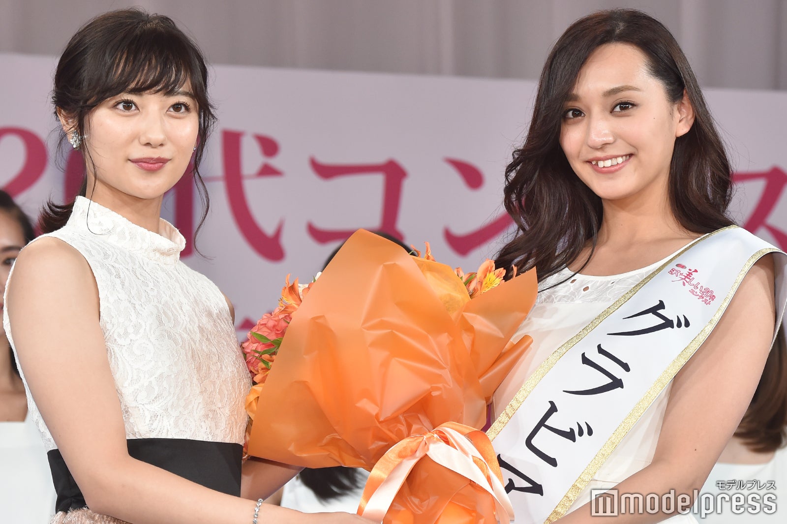 奥山かずさ、グラビア賞・鈴木佳奈さん （C）モデルプレス