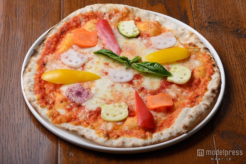 「ハローキティ ベジタリアーナ」ほか2品（ピッツェリア マレンマ 大手町）