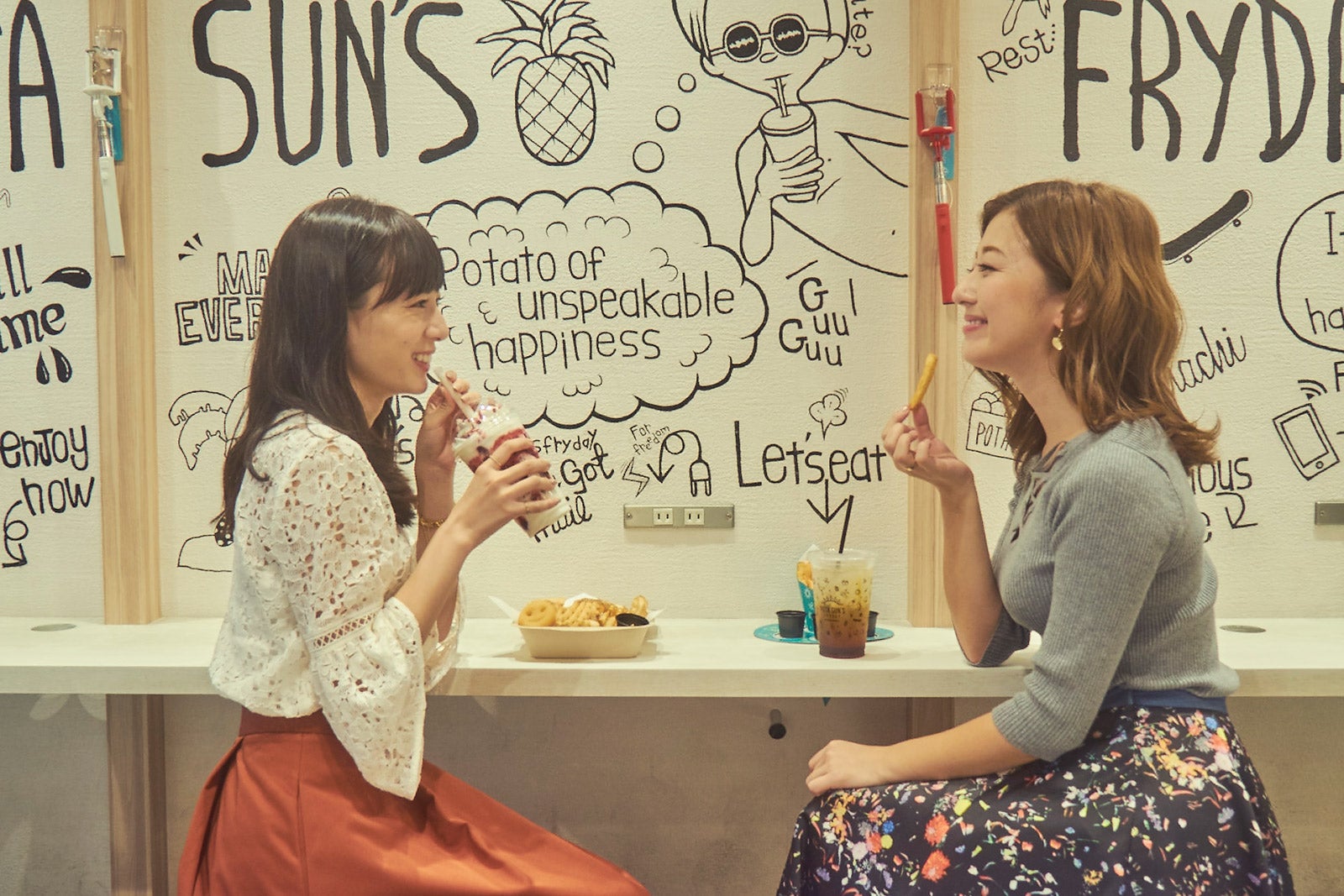 オリジナルで描かれた壁のイラストがフォトジェニックでナイス！（C）モデルプレス