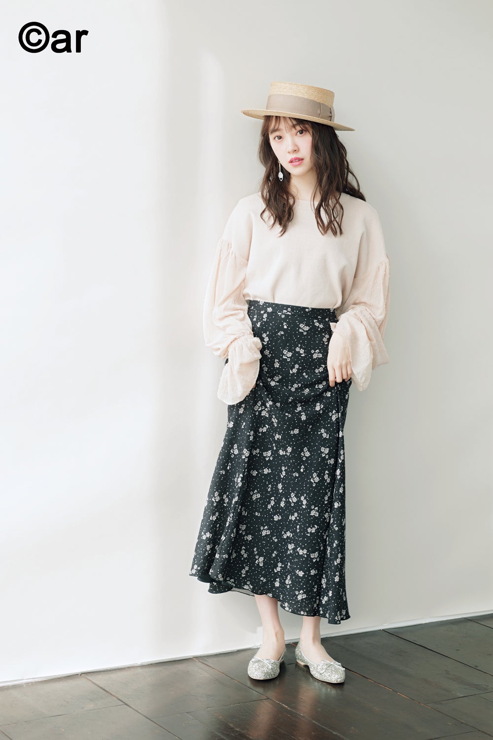 乃木坂46堀未央奈、トレンド甘め服コーデが可愛い　1人2役にも挑戦