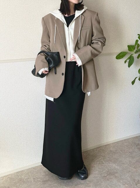 GUパフスウェットフルジップパーカ GUパフスウェットフルジップパーカとジャケットレイヤードコーデ